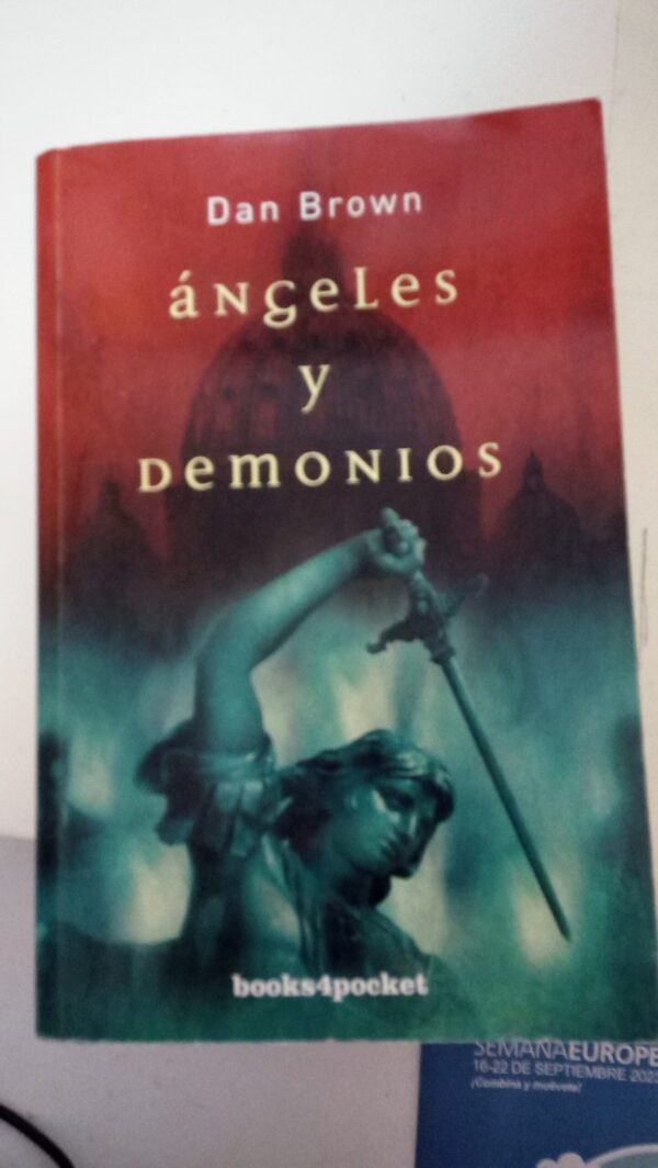 ÁNGELES Y DEMONIOS