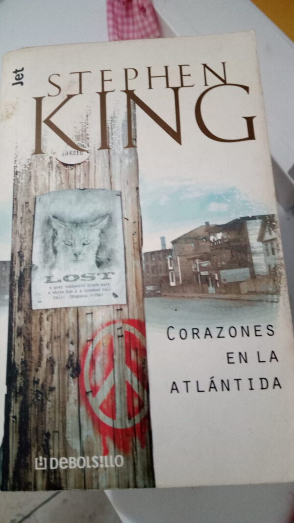 CORAZONES EN LA ATLÁNTIDA